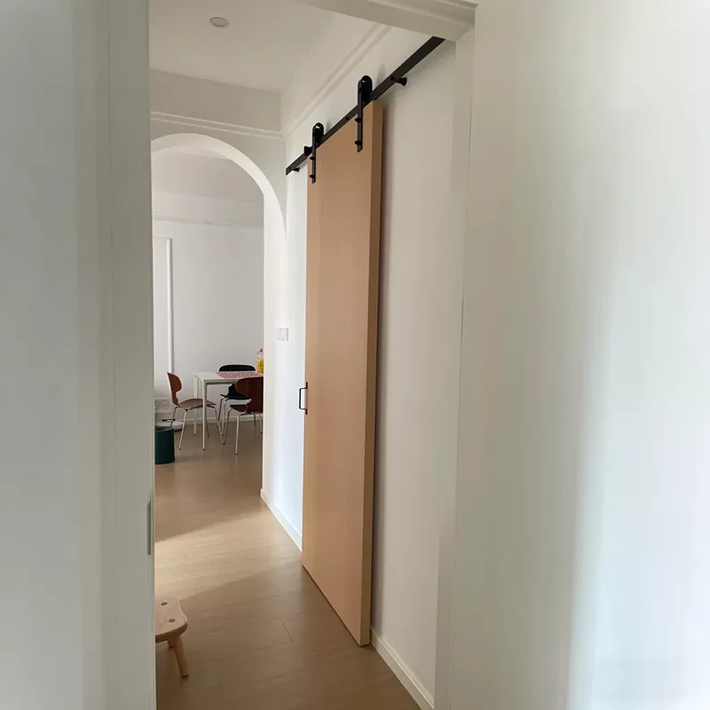 Συρόμενες πόρτες εναέριας τροχιάς